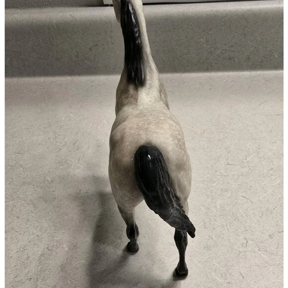 Breyer Proud Arabian Mare Dapple Grey – Vintage Model Horse - Picture 4 of 5